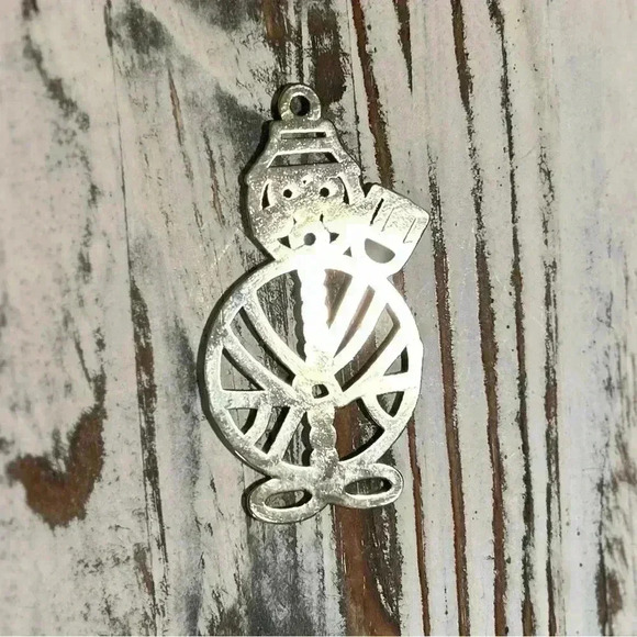 Modern Minimalist Art Snowman Pendant - Picture 3 of 7